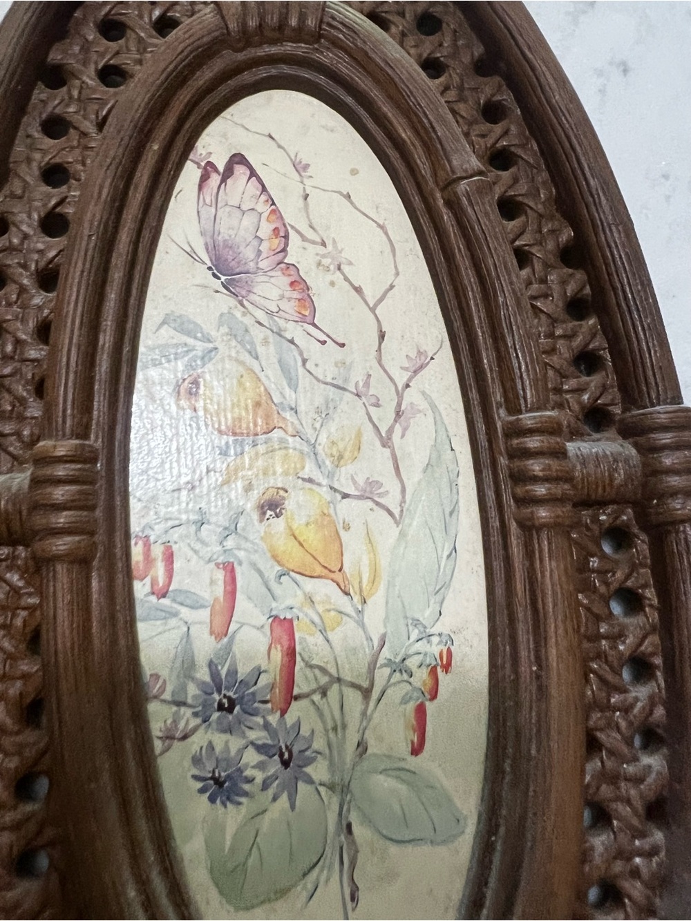 Vintage MCM wall plaques Faux-Rattan Plastic Frame Butterfly Botanical Set Of 2 - Picture 6 of 8